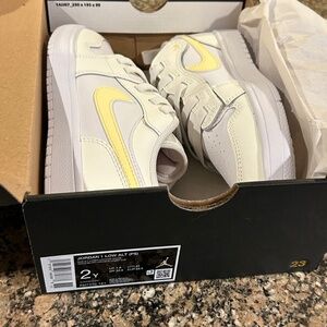 Jordan 1 Low - 2Y